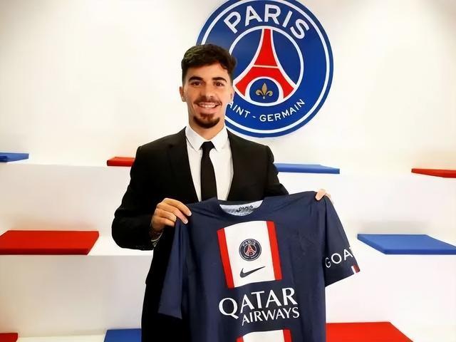 只是到了场 只是到了场