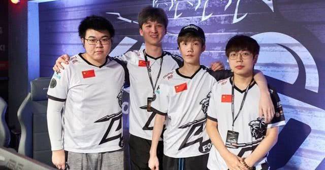 在现代网球 在现代网球