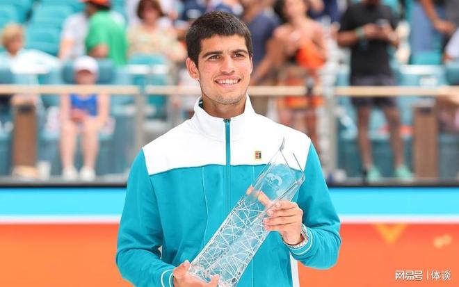 的半空间利 的半空间利